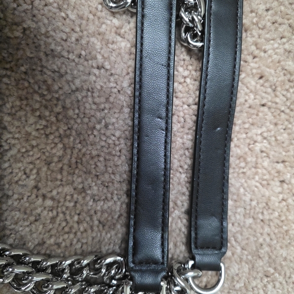 Marc Jacobs Black Quilted Shoulder Bag with Silver Chain - Picture 7 of 8